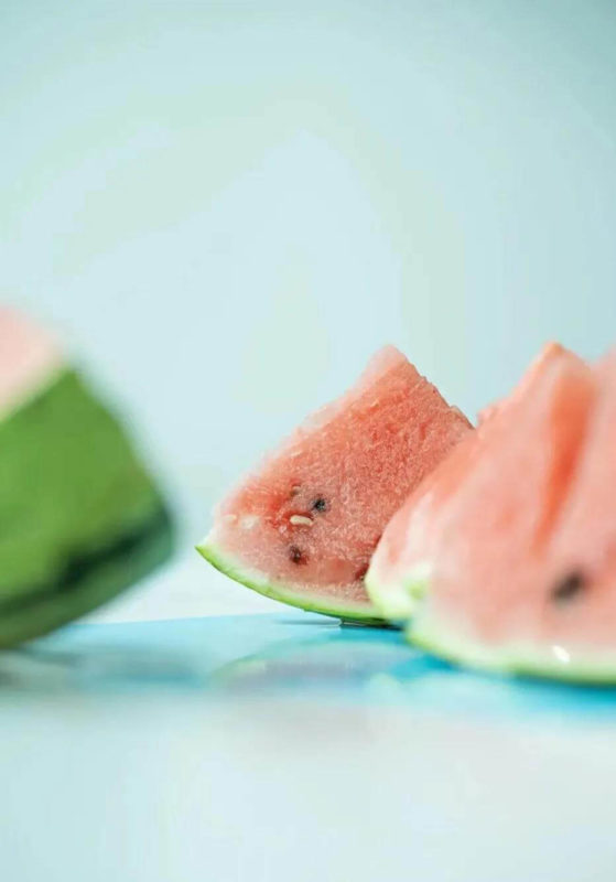 Suzhou locals eat watermelons